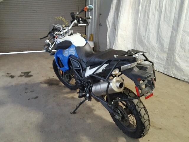 WB1022908CZU04556 - 2012 BMW F800 GS BLUE photo 3