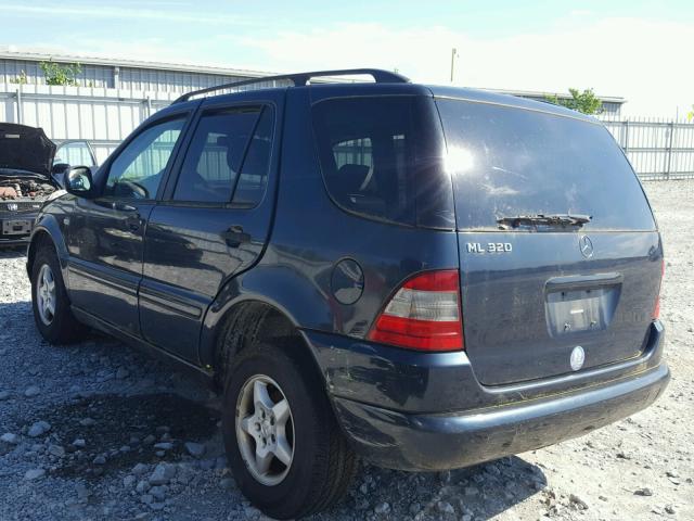 4JGAB54E9YA219106 - 2000 MERCEDES-BENZ ML 320 BLACK photo 3