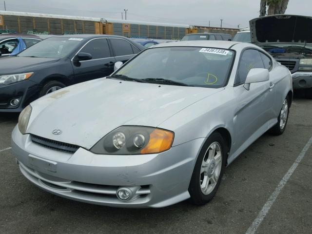 KMHHM65D54U152257 - 2004 HYUNDAI TIBURON SILVER photo 2