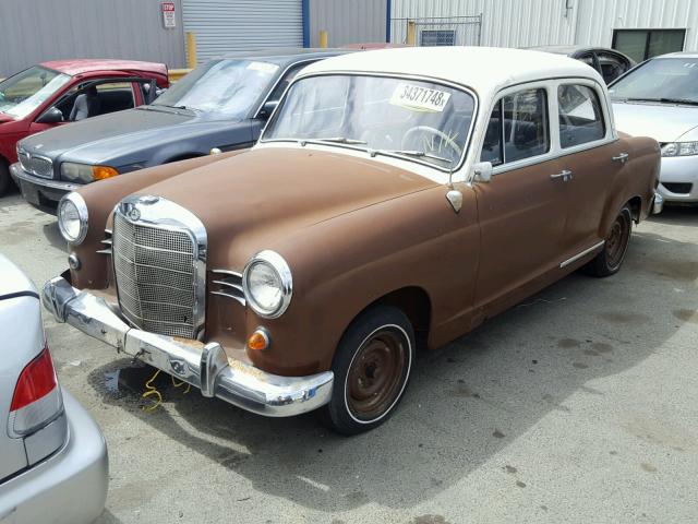 190020960C - 1962 MERCEDES-BENZ 190 TWO TONE photo 2