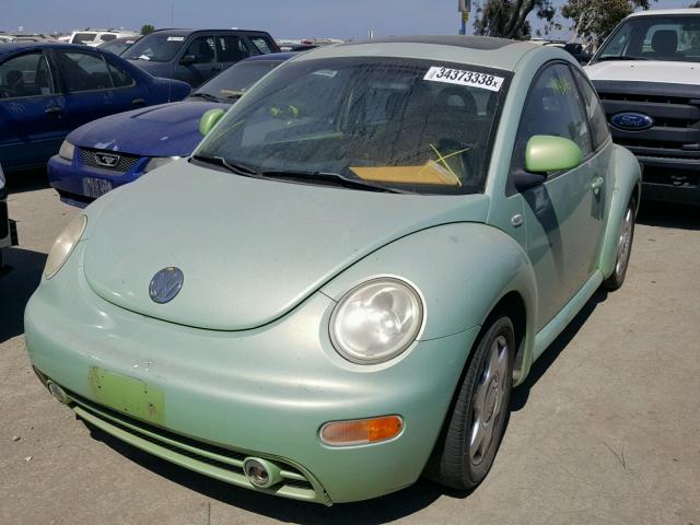 3VWCC21C2YM455818 - 2000 VOLKSWAGEN NEW BEETLE 绿色 照片 2