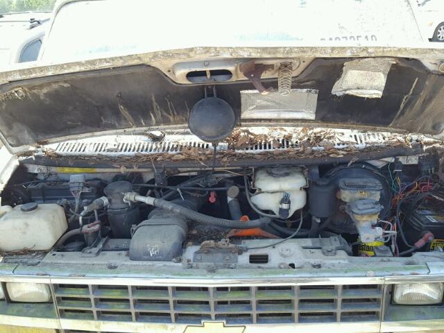 1GBEG25K2PF312565 - 1993 CHEVROLET G20 WHITE photo 7