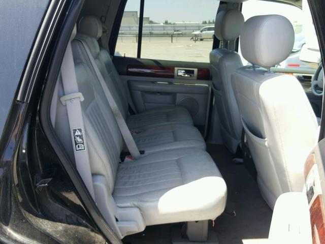 5LMFU28R44LJ00869 - 2004 LINCOLN NAVIGATOR 黑色 照片 6