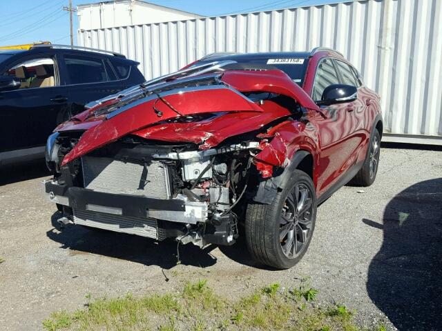 SJKCH5CR2JA056916 - 2018 INFINITI QX30 BASE BURGUNDY photo 2