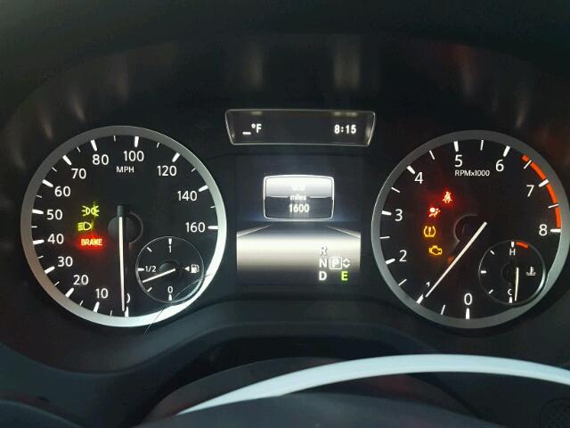 SJKCH5CR2JA056916 - 2018 INFINITI QX30 BASE BURGUNDY photo 8