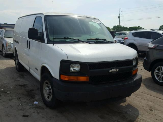 1GCGG25V851150465 - 2005 CHEVROLET EXPRESS G2 WHITE photo 1