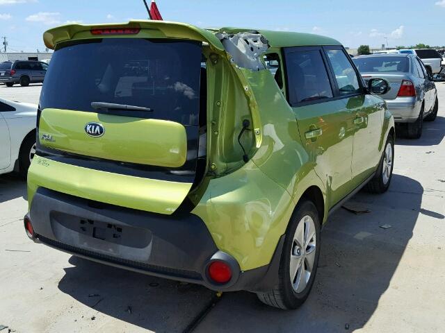 KNDJN2A22F7751828 - 2015 KIA SOUL GREEN photo 4