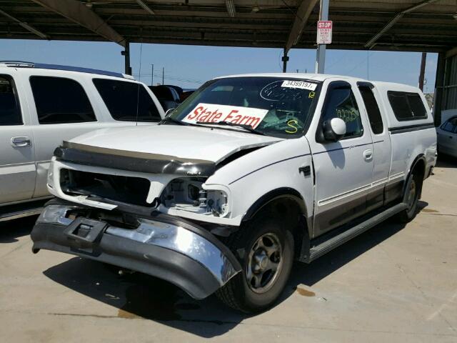 1FTZX1763WKA31646 - 1998 FORD F150 WHITE photo 2