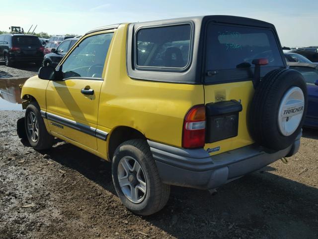 2CNBJ18CX26938510 - 2002 CHEVROLET TRACKER YELLOW photo 3