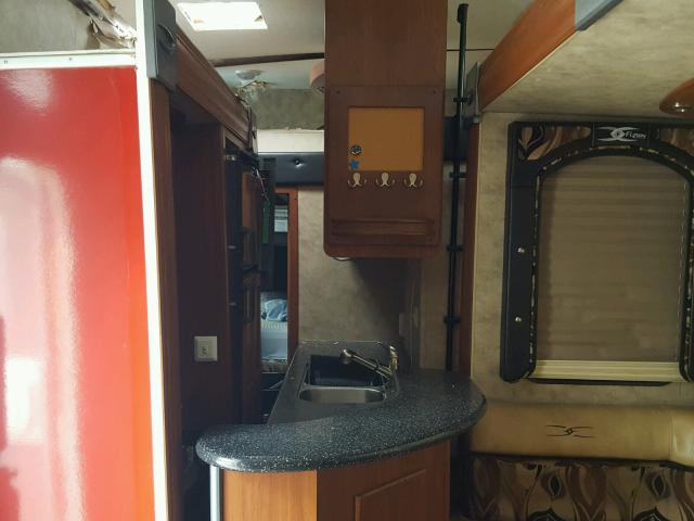 4YDF40521AF810239 - 2010 KEYSTONE MONTANA WHITE photo 6