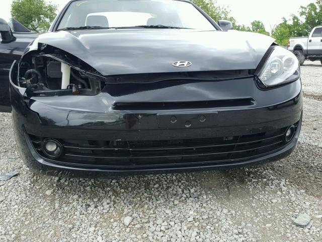 KMHHM66D38U293283 - 2008 HYUNDAI TIBURON GS BLACK photo 9