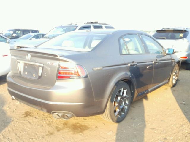 19UUA76547A022521 - 2007 ACURA TL TYPE S GRAY photo 4