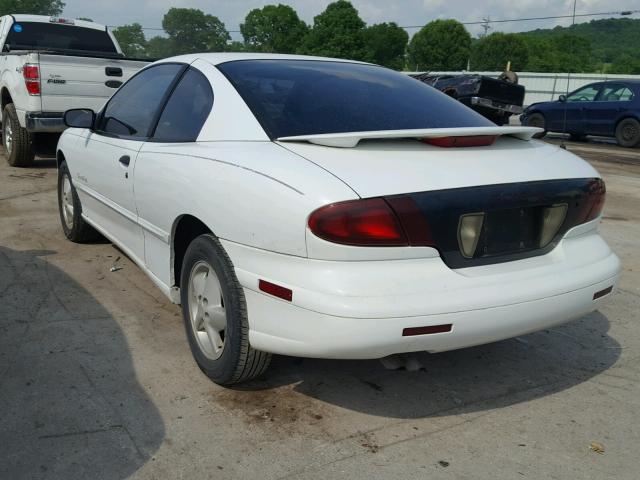 1G2JB1246V7533137 - 1997 PONTIAC SUNFIRE SE WHITE photo 3