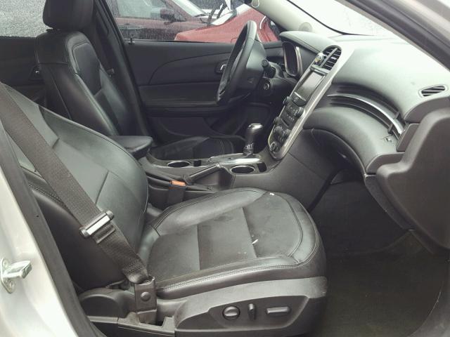 1G11E5SA7GF131760 - 2016 CHEVROLET MALIBU LIM 银色 照片 5