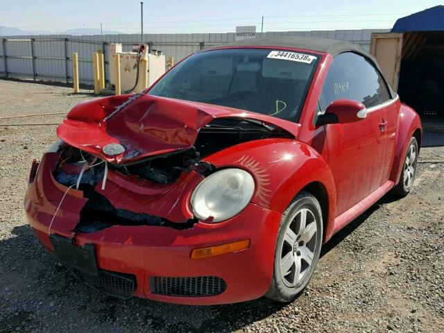 3VWRG31Y86M318217 - 2006 VOLKSWAGEN NEW BEETLE წითელი ფოტო 2