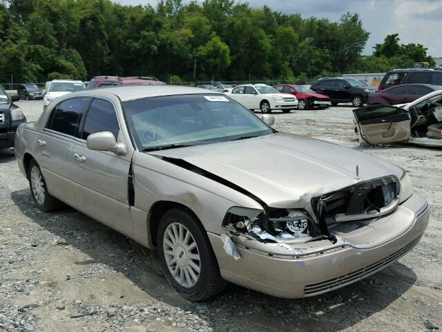 1LNHM82W83Y661672 - 2003 LINCOLN TOWN CAR S SILVER photo 1