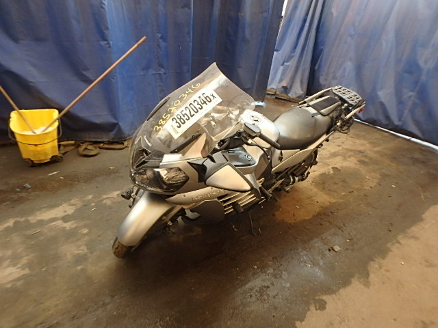 JKBZGNC18BA006586 - 2011 KAWASAKI ZG1400 C SILVER photo 2