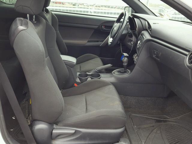 JTKJF5C79B3007872 - 2011 TOYOTA SCION TC 白色 照片 5