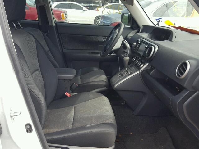 JTLZE4FE7FJ076891 - 2015 TOYOTA SCION XB თეთრი ფოტო 5