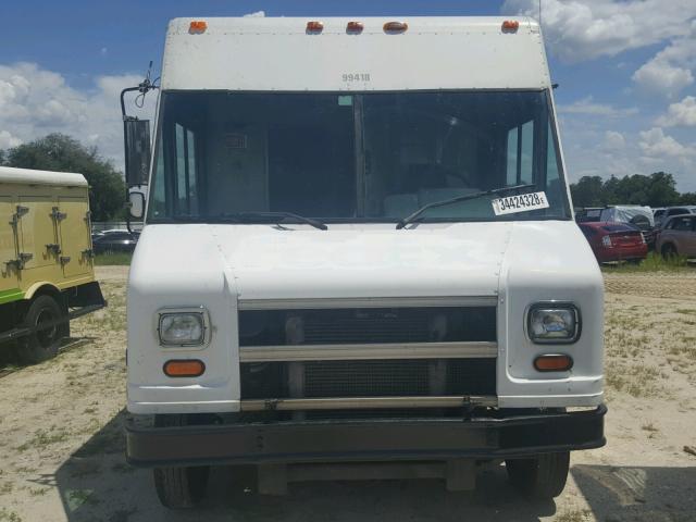 4UZA4FF45WC962707 - 1998 FREIGHTLINER CHASSIS M WHITE photo 9