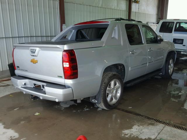 3GNTKGE74CG141621 - 2012 CHEVROLET AVALANCHE SILVER photo 4