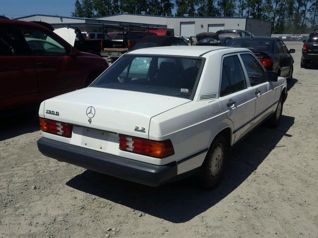 WDBDB22A6EA074990 - 1984 MERCEDES-BENZ 190 D 2.2 WHITE photo 4