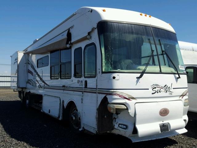 4UZAB2DC26CW38428 - 2006 FREIGHTLINER CHASSIS X WHITE photo 1