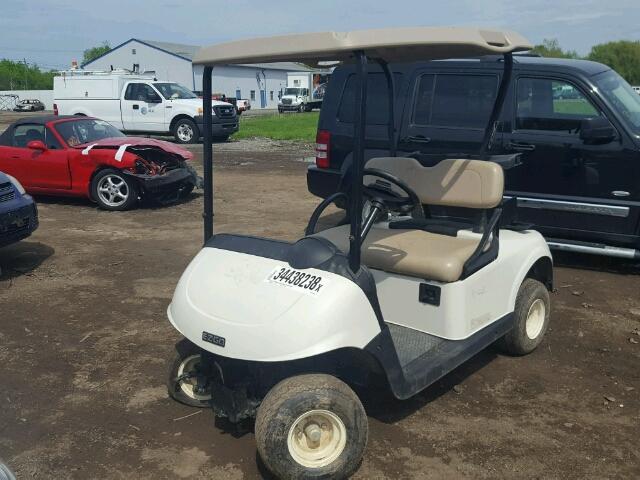 5446794 - 2017 GOLF CART WHITE photo 2