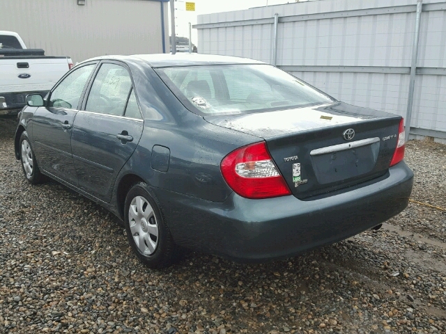 4T1BE32K62U539451 - 2002 TOYOTA CAMRY LE მწვანე ფოტო 3