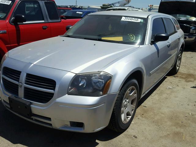 2D4FV48T15H512986 - 2005 DODGE MAGNUM SE SILVER photo 2