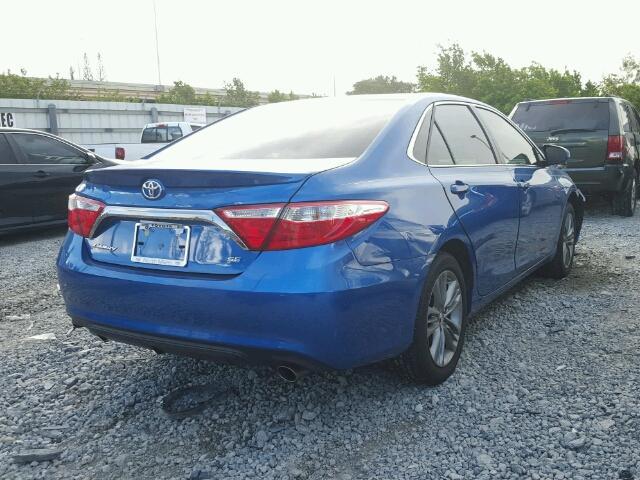 4T1BF1FK6HU677253 - 2017 TOYOTA CAMRY LE BLUE photo 4