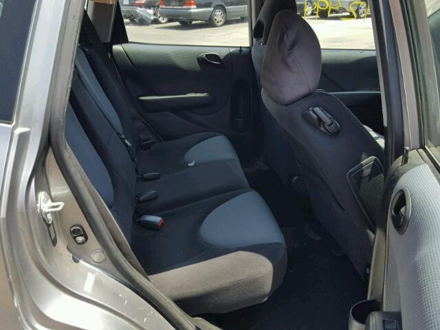 JHMGD38617S031431 - 2007 HONDA FIT S SILVER photo 6