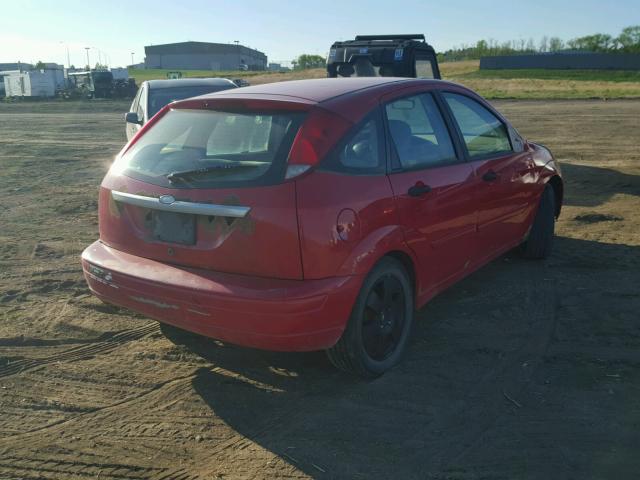 3FAFP37322R223544 - 2002 FORD FOCUS ZX5 RED photo 4