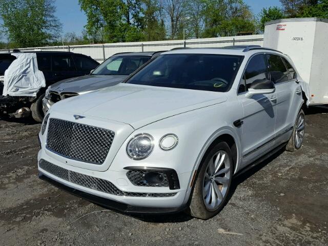 SJAAC2ZV9HC015467 - 2017 BENTLEY BENTAYGA WHITE photo 2