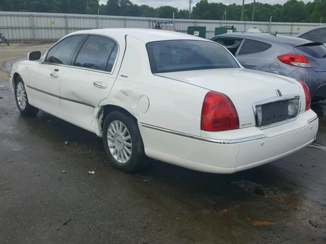 1LNHM81W24Y686621 - 2004 LINCOLN TOWN CAR E WHITE photo 3