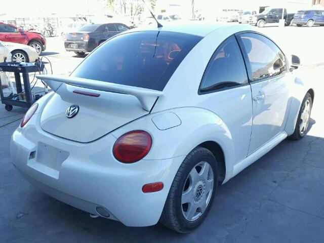 3VWCA21C4XM400436 - 1999 VOLKSWAGEN NEW BEETLE 白色 照片 4