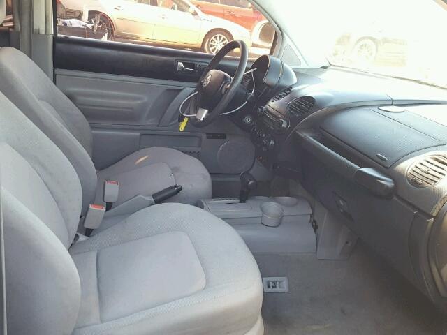 3VWCA21C4XM400436 - 1999 VOLKSWAGEN NEW BEETLE 白色 照片 5