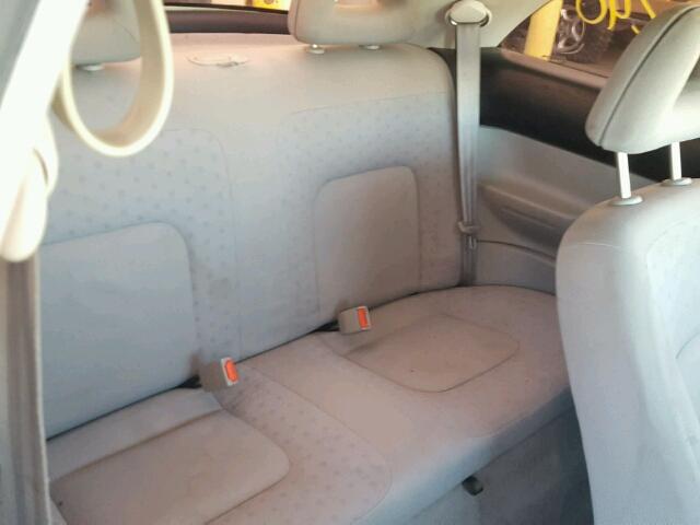 3VWCA21C4XM400436 - 1999 VOLKSWAGEN NEW BEETLE 白色 照片 6