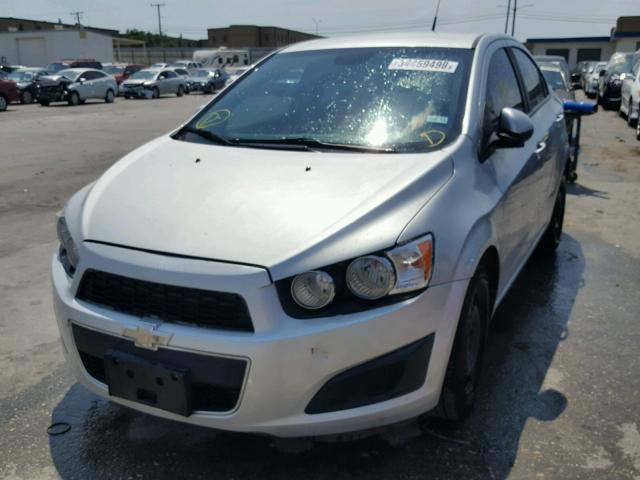 1G1JA5SH4D4229158 - 2013 CHEVROLET SONIC LS 银色 照片 2