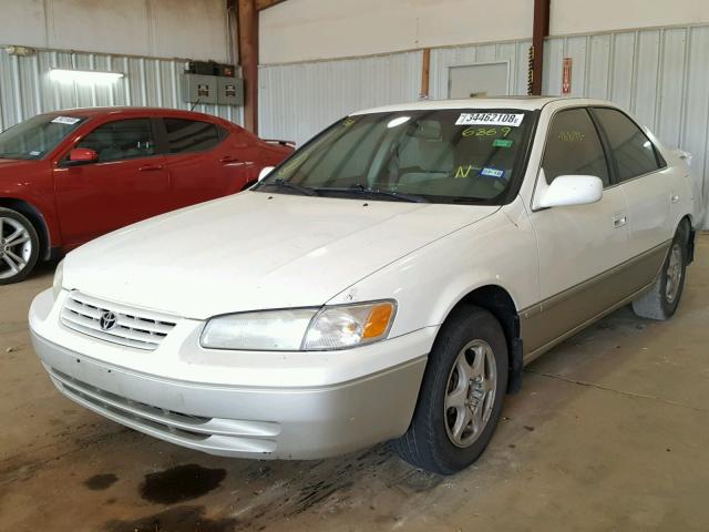 JT2BG22K2X0356869 - 1999 TOYOTA CAMRY LE თეთრი ფოტო 2