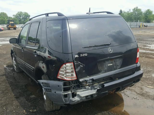 4JGAB54E23A385492 - 2003 MERCEDES-BENZ ML 320 BLACK photo 3