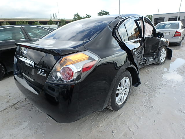 1N4AL2AP4CN474033 - 2012 NISSAN ALTIMA BAS BLACK photo 4