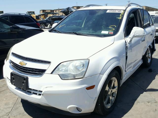 3GNAL3E58CS530903 - 2012 CHEVROLET CAPTIVA SP WHITE photo 2