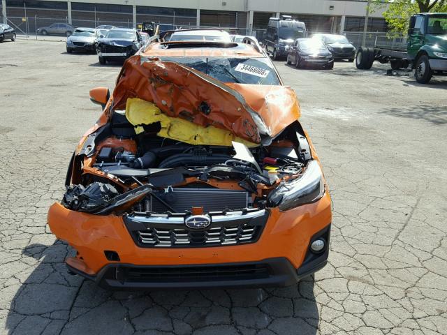 JF2GTAMC6J8262464 - 2018 SUBARU CROSSTREK ORANGE photo 9