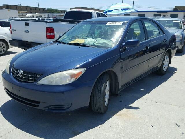 4T1BE32K03U157272 - 2003 TOYOTA CAMRY LE BLUE photo 2