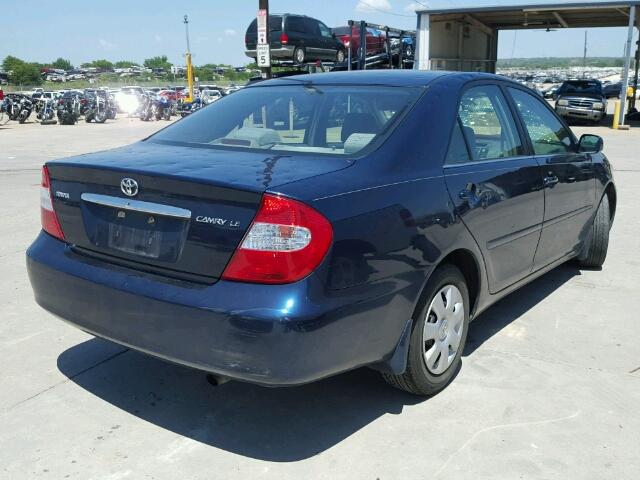 4T1BE32K03U157272 - 2003 TOYOTA CAMRY LE BLUE photo 4