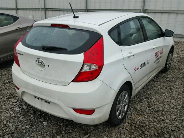 KMHCT5AE6DU093838 - 2013 HYUNDAI ACCENT GLS WHITE photo 4