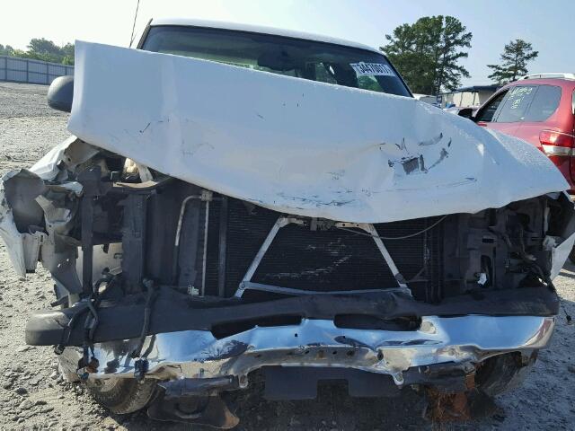 2GCEC13T951125633 - 2005 CHEVROLET SILVERADO WHITE photo 9