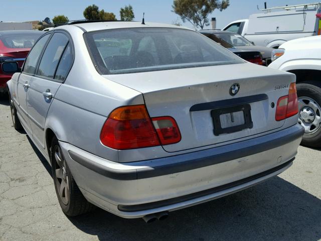 WBAAM3337XFP61516 - 1999 BMW 323I AUTOM SILVER photo 3