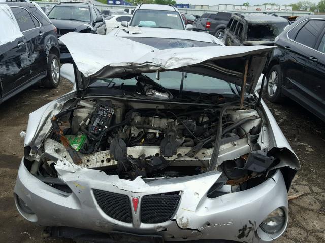 2G2WP522641234143 - 2004 PONTIAC GRAND PRIX SILVER photo 7